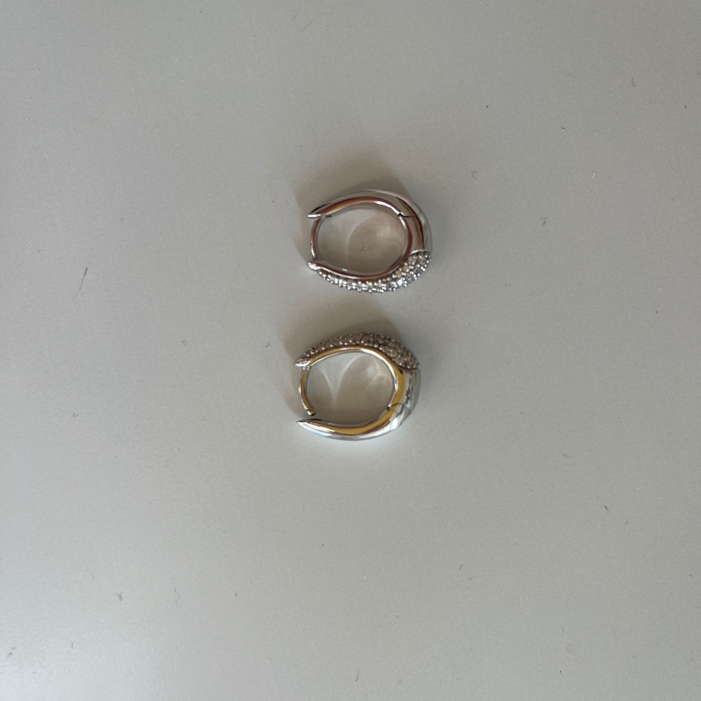 Monica Vinader Riva Wave Medium Hoop diamond earrings